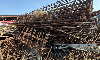 Mua sắt công trình giá cao