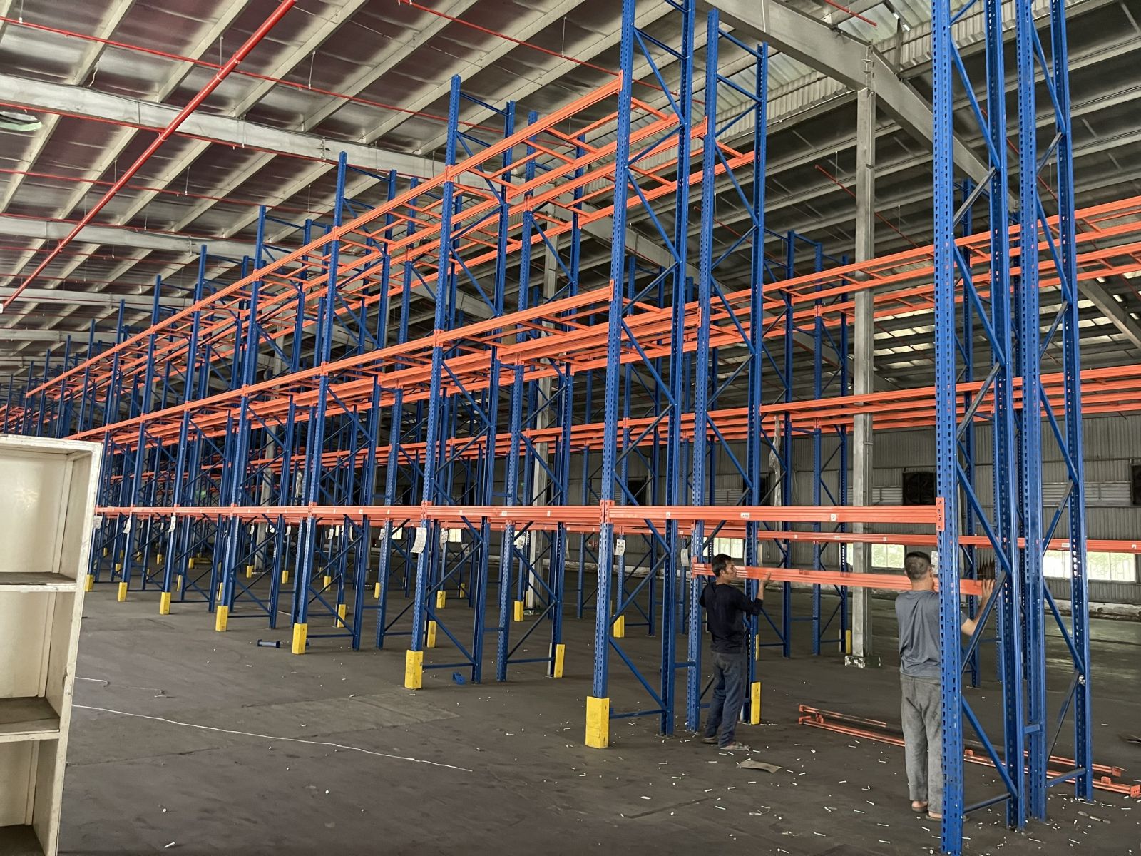 Thu mua kệ trung tải giá cao,tận nơi