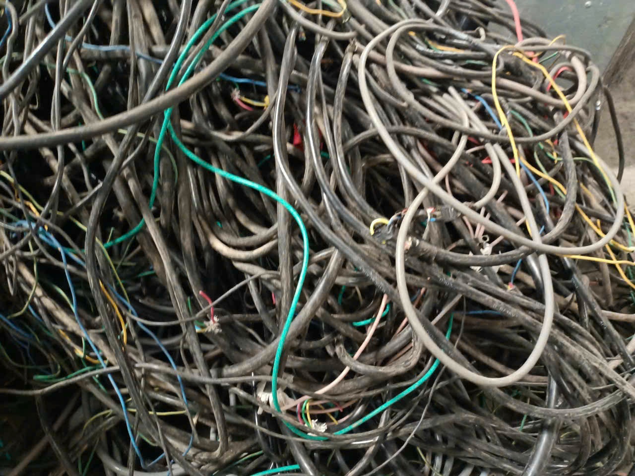 Thu mua dây cáp đồng giá cao tại Đắk Lắk 